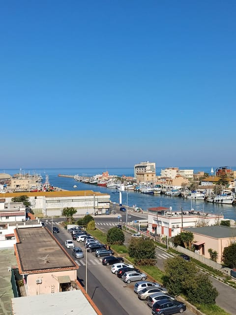 Skyline - Seaview, fifth floor without elevator