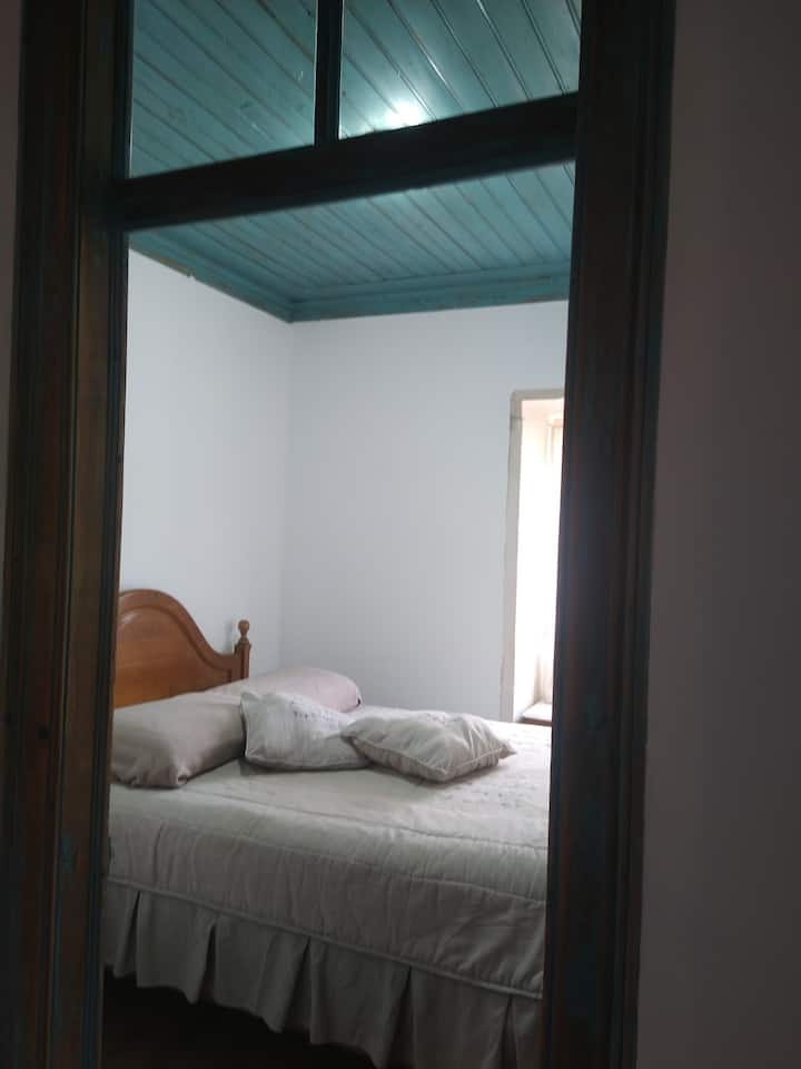 Schlafzimmer 1