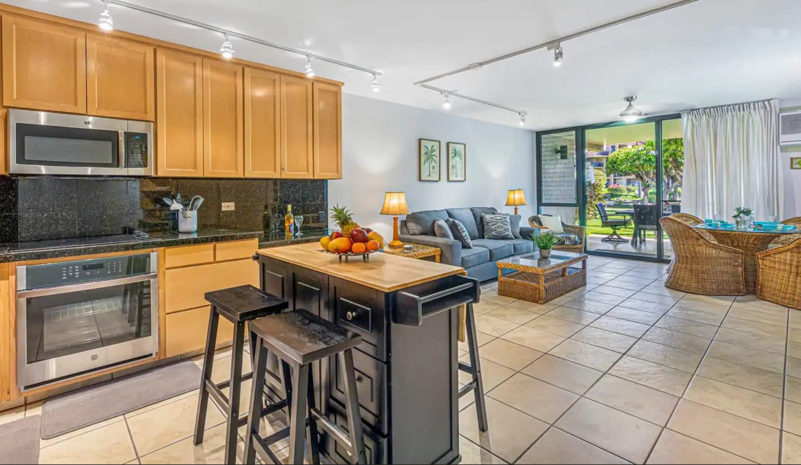Condo in Kihei · ★4.84 · 1 bedroom · 2 beds · 2 private baths - Image 7