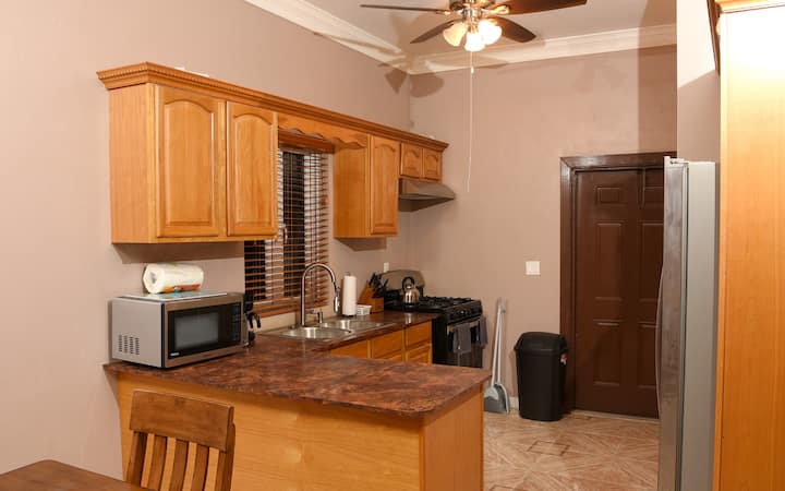 Leah's Heaven #2 - Sandrania Gardens Charming Apt - Nassau