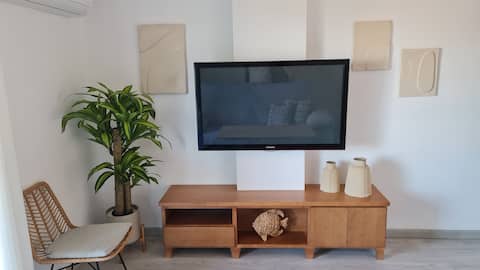 Top Airbnb: Apartment on the beachfront. Sea views. AC | WiFi in Ayamonte