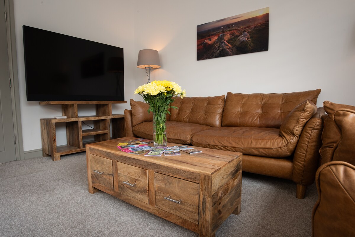 Successful Airbnb property: Stylish Modern Buxton Town House in King Sterndale