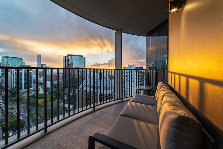Lux 35th floor 2br 2bath, Infinity pool, Gym, Wifi - Apartments