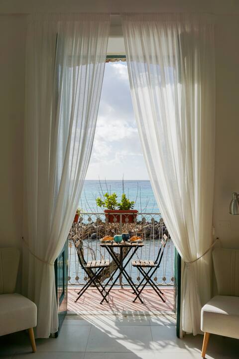House by the sea Pisciotta Marina
