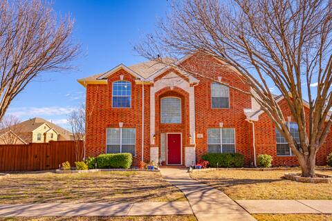 Spacious and Fun!  2Gamerooms, billiard & hot tub!