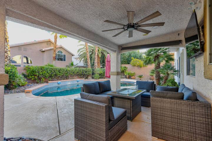 Extravagant Villa | Near Las Vegas Strip!