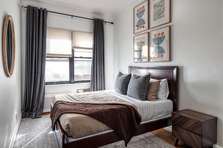 Spacious And Central + Roofdeck - New York City
