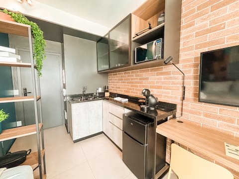 Successful Airbnb property: Cozy Studio | 200m from Allianz | Pool & Parking in Perdizes