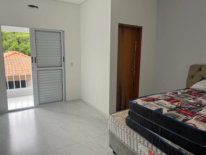 საძინებელი 4