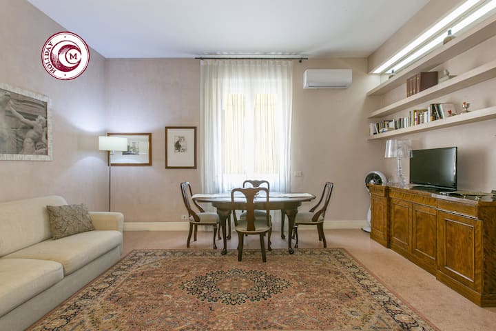 C.M. Piazza Cavour Elegant Flat