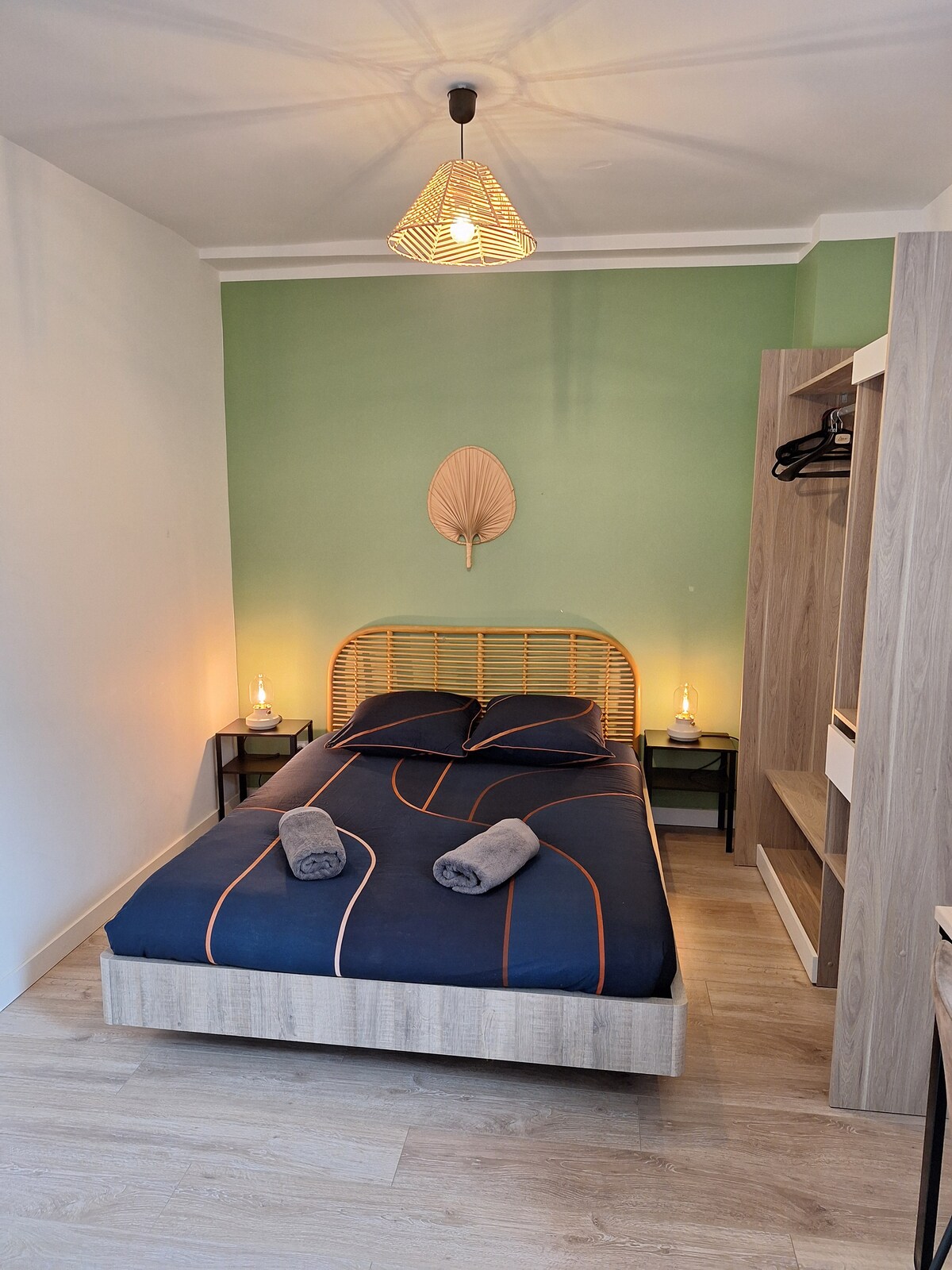 غرفة النوم 1