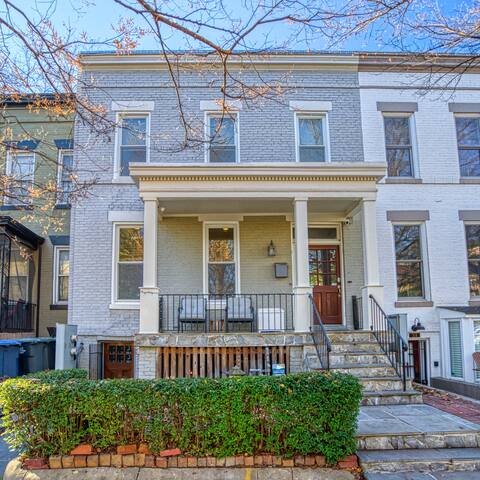 Your Capitol Hill Homestead