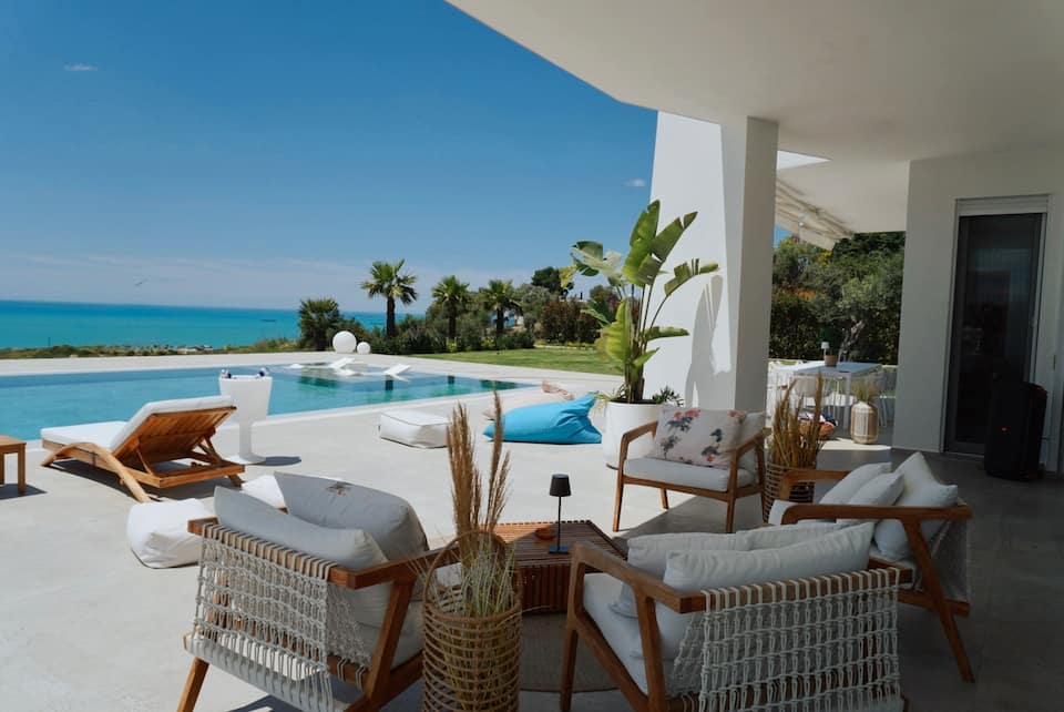 Top-earning Airbnb listing in Bashkia Durrës, 8 bedrooms