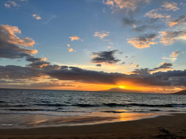 Two Condos 1/4 mile to Kam 1 Beach | Pool Hot Tub gallery image 4