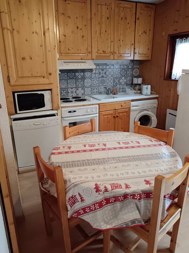 Studio Cabine, Plein Centre - Montricher-Albanne