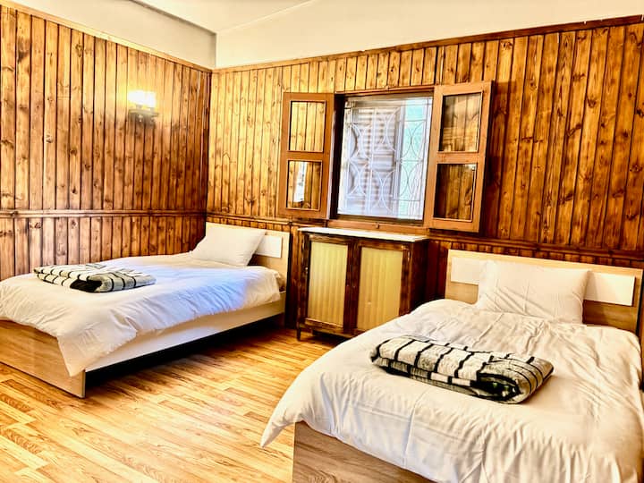 Ბავშვის საწოლი შეიძლება დაემატოს მოთხოვნისამებრ. 