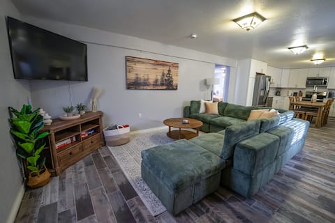Top performing Airbnb: Scenic Mountain Retreat: Walk Downtown + Hot Tub in Ouray