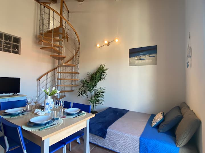 [In Centro] Elegante E Luminoso Loft, A/c & Wifi - San Vincenzo