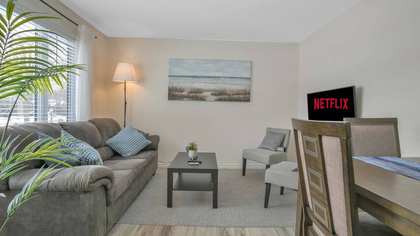 3BD River Heights Gem | Fenced Yard | Near Parks gallery image 3