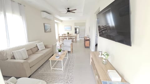 3BR in Lucea btwn Montego Bay & Negril -SeaJam Vac