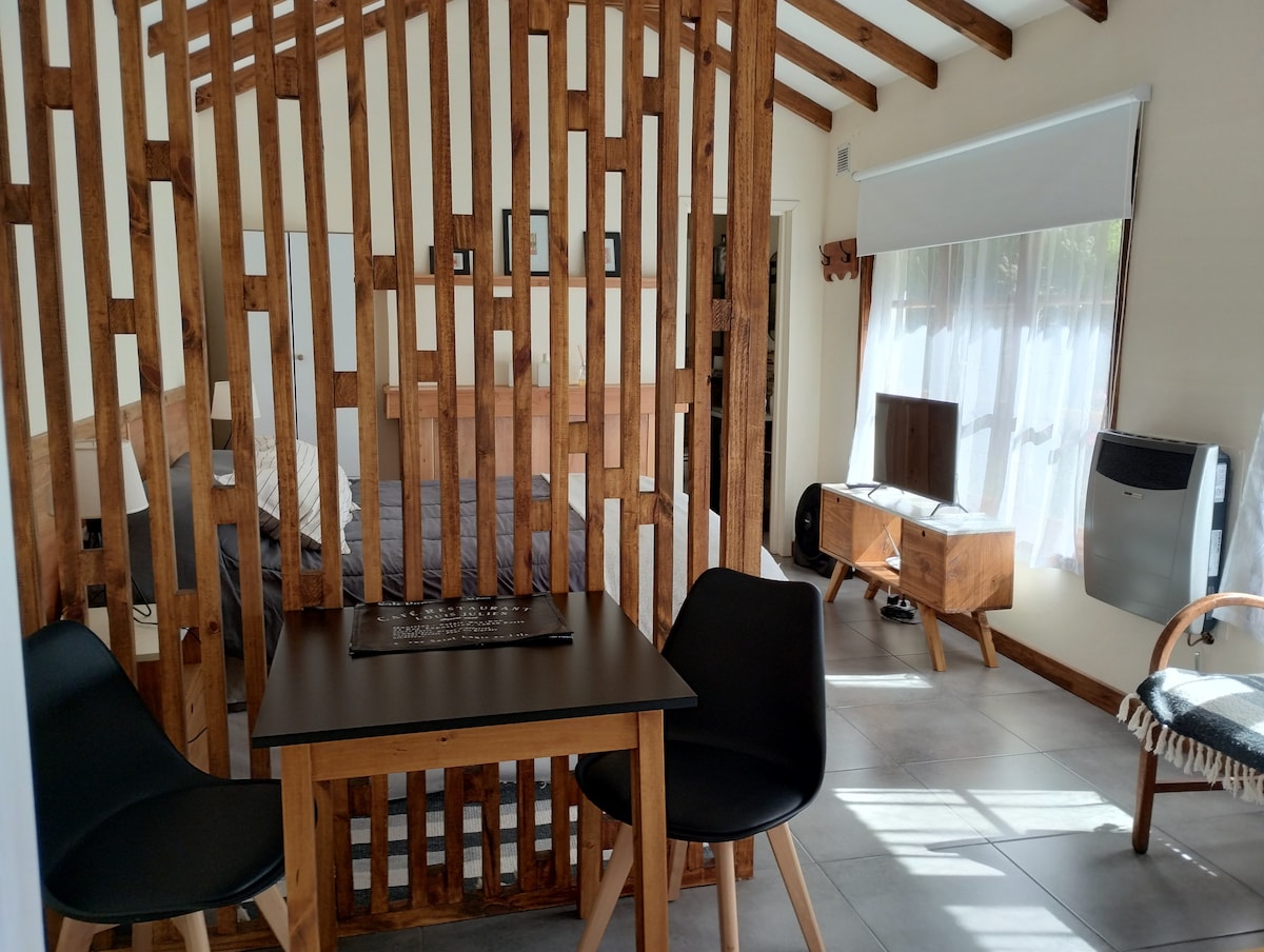 Popular Airbnb listing: La Higuera Cabin in San Martín De Los Andes