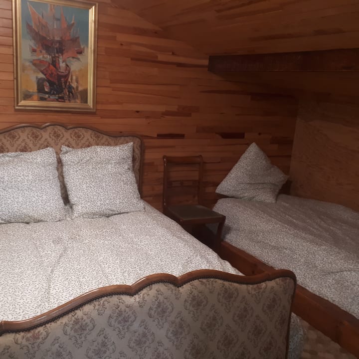 Spálňa 1 „na poschodí“