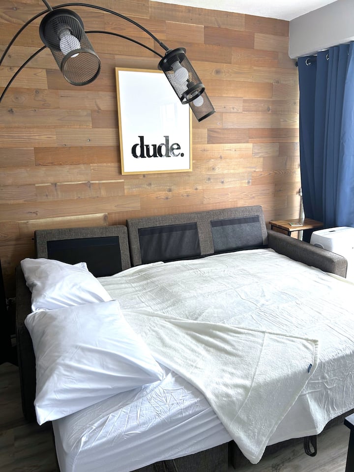 Spacious Modern 2bdrm Condo/sleeps 6/free Parking - O‘ahu, HI