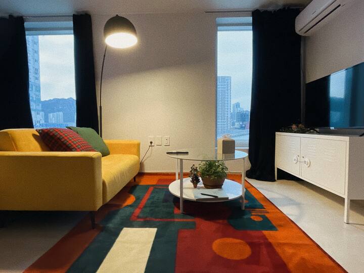 New! Botanic 493 (Check-in 6pm, late afternoon check-out at 2pm, 5 minutes in front of Uijeongbu Station, bedding was washed every day)
