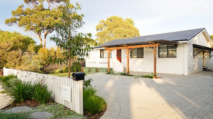 Central, Spacious & Detached House Near The River. - Margaret River