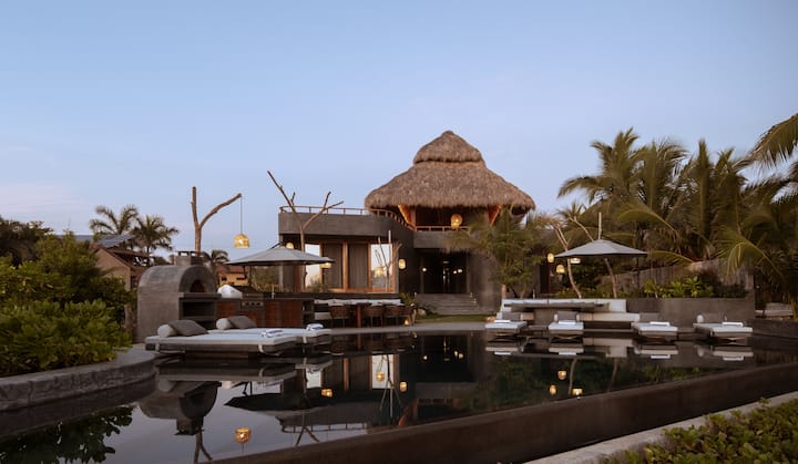 Casa Pomona: oceanfront villa with private chef