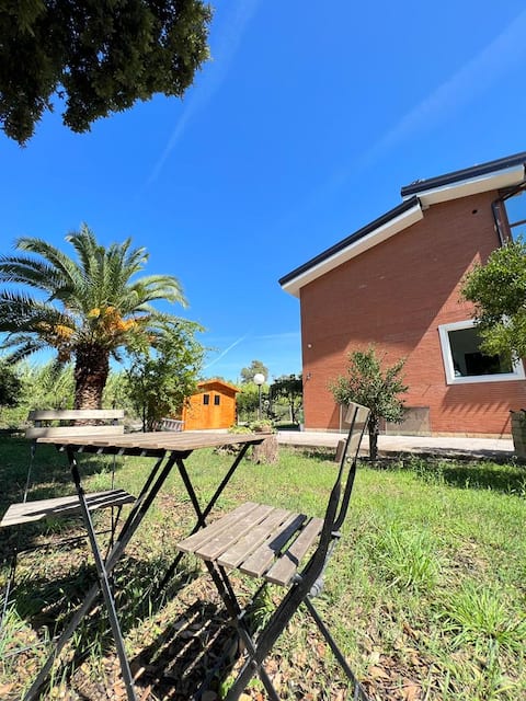 4 room 9 guests Ciao Bella Roma Airport GuestHouse