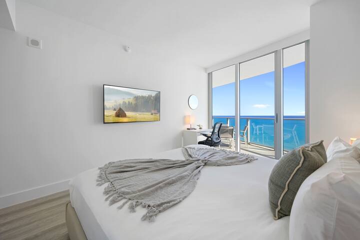 The BEST Ocean front apartment at LYFE Resort! gallery image 5