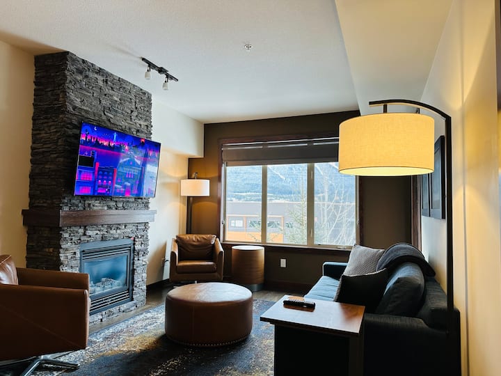 Canmore Mountain Retreat - Pool & Hot-tub & Sauna - Alberta