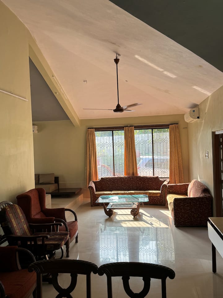 Mountain Bliss In The City - Vallabh Home Stays - Thane