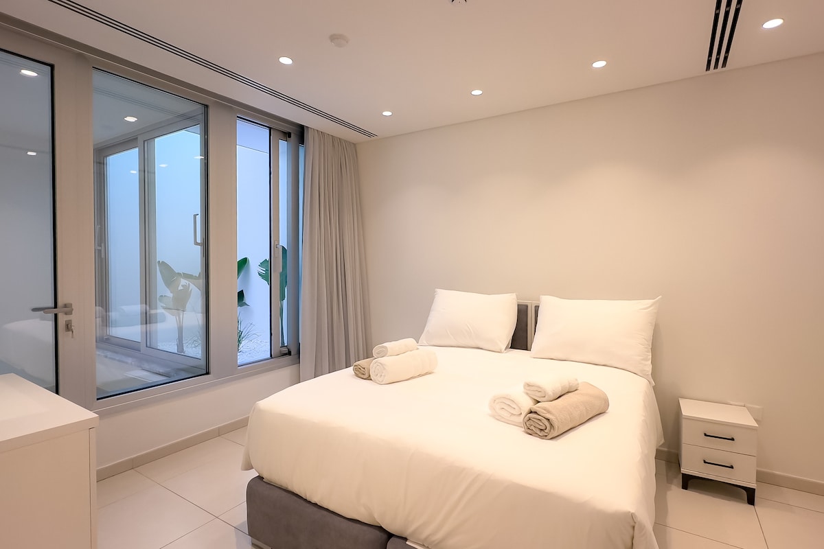 Fotografije su namijenjene u marketinške svrhe.  O svakom zahtjevu za raspored kreveta potrebno je unaprijed priopćiti kako bi se smještaj pripremio u skladu s tim.