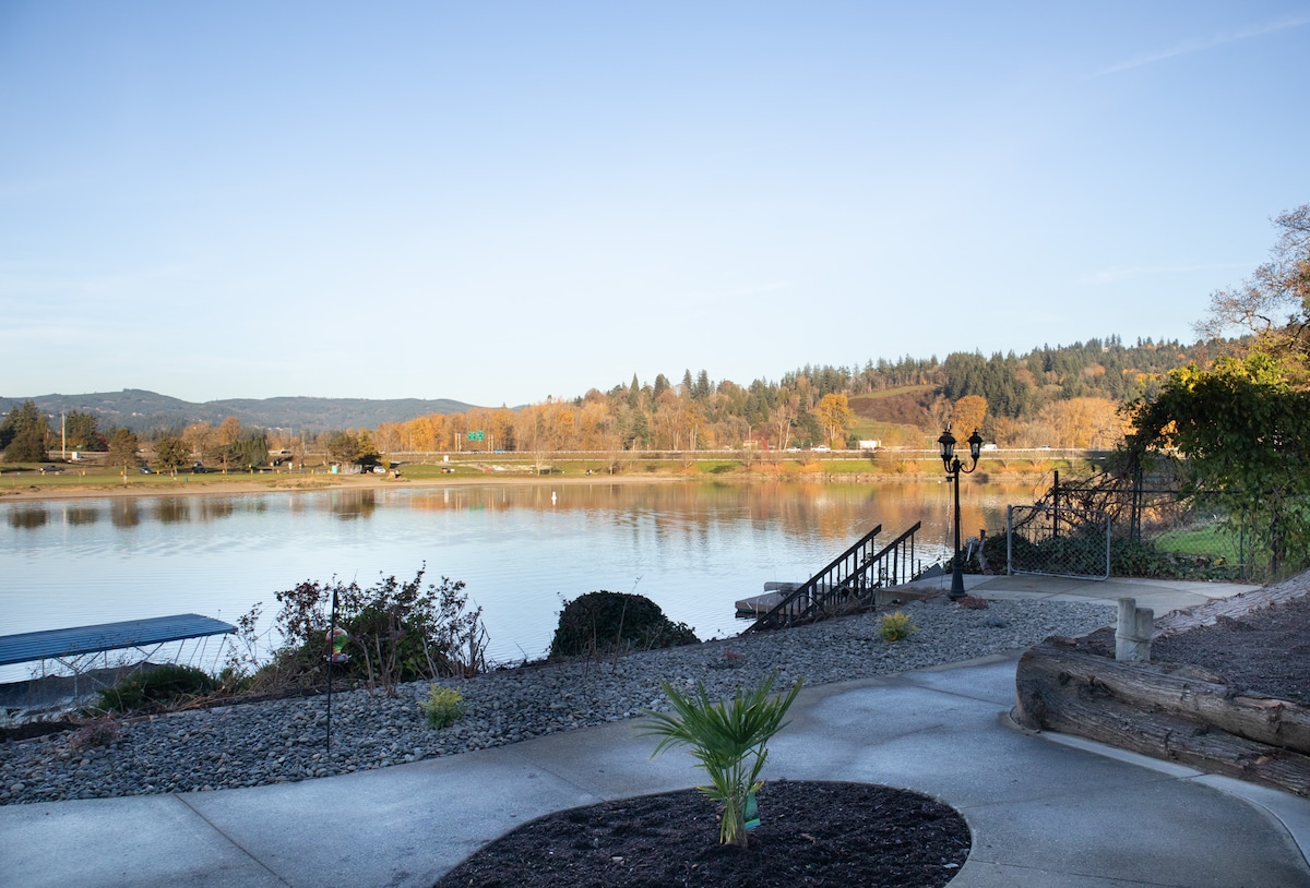 Backyard 1 at Horseshoe Lake House