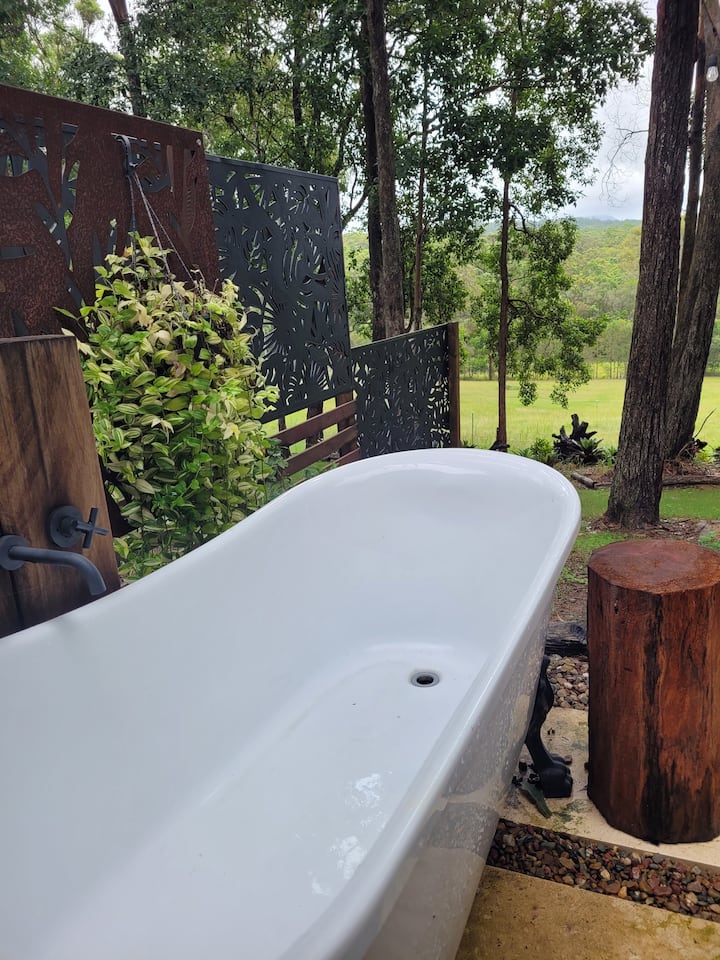 Escape To The Bush. - Eumundi