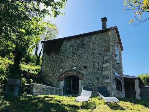 Gîte du Pescadou, 4 prs.Wifi&Netflix.Jacuzzi/url/1/.