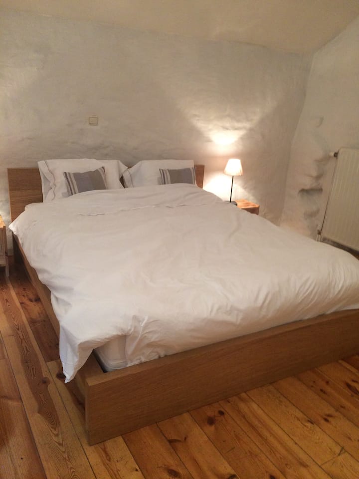 غرفة النوم 1