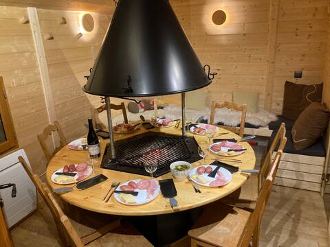 Mountain view village center - sauna/grill