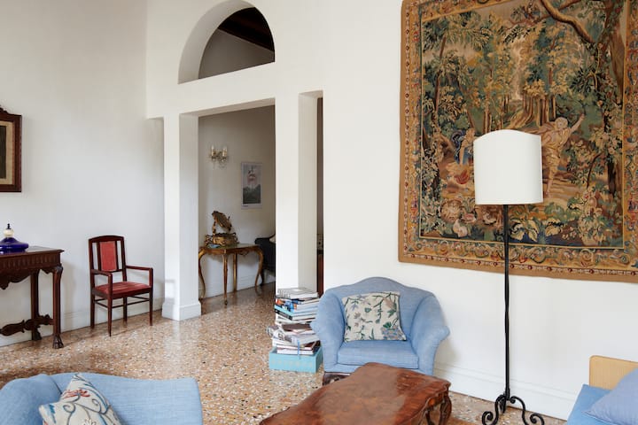 Serliana Apartment In Xiv Century Family Palazzo - Venise