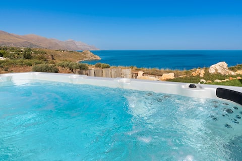 Top Airbnb: Villa by sea with pool | Zingaro | Cala Bianca in Castellammare Del Golfo