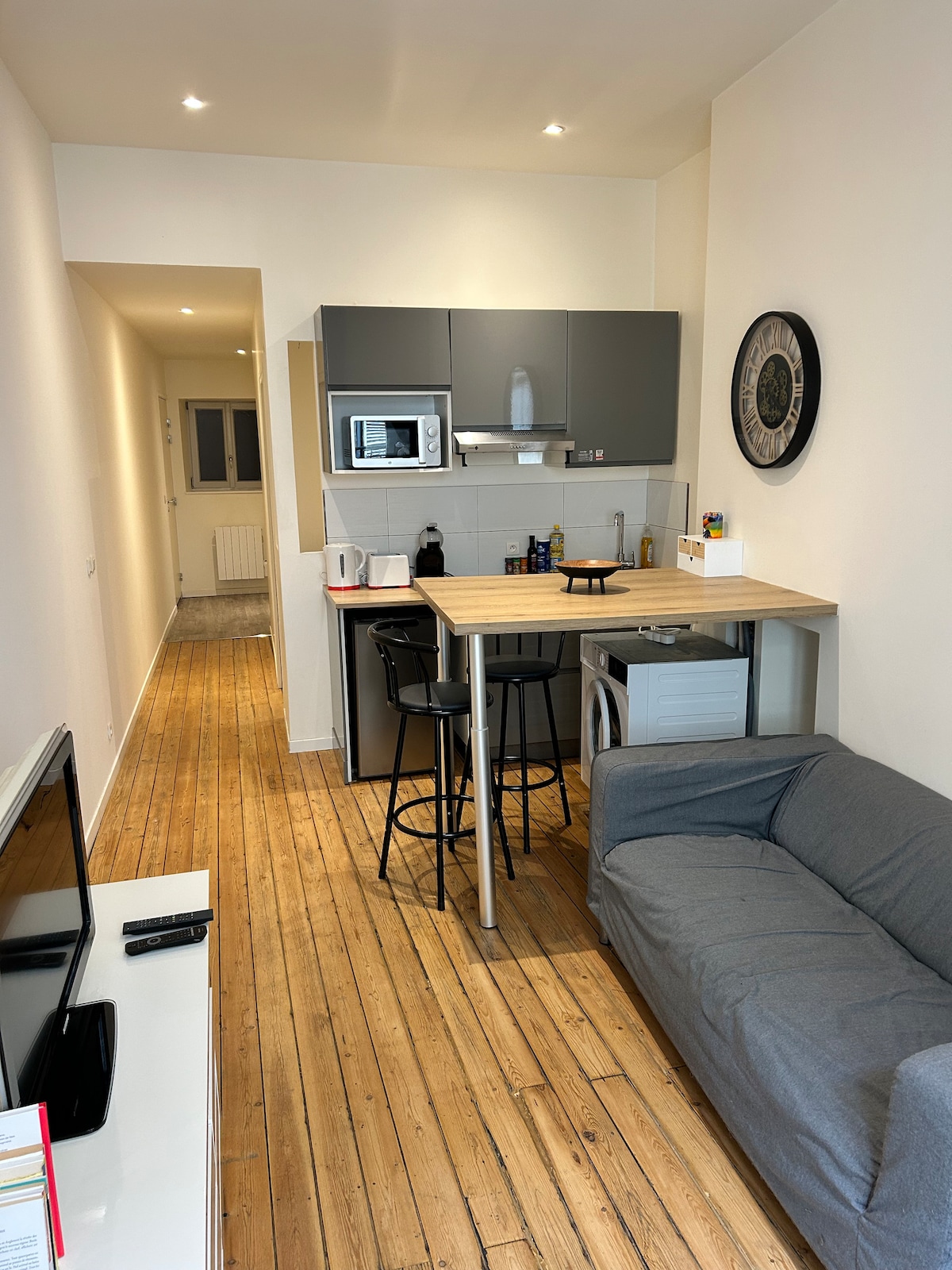 Airbnb performant: Studio in downtown Dole à Dole