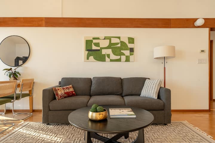A Camano Island Getaway Home - Camano Island, WA