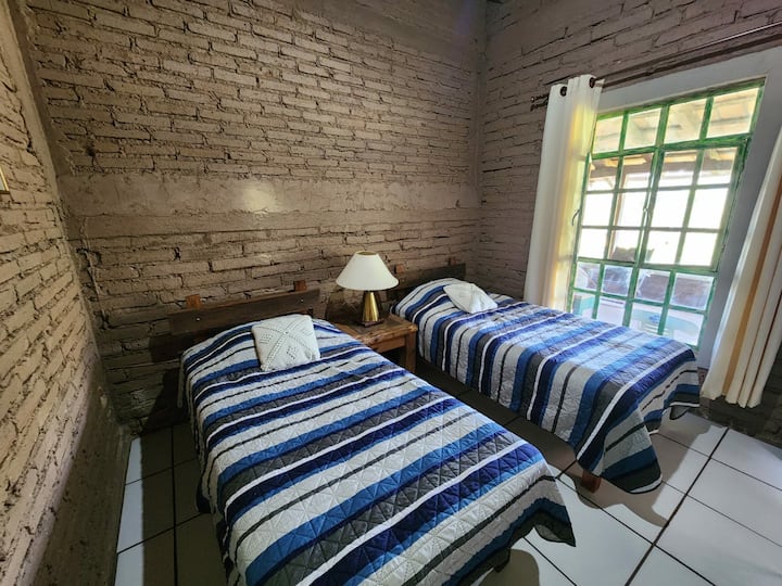 საძინებელი 4