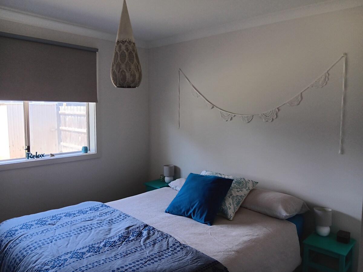 Საძინებელი 2 საწოლი 152 × 203 სმ