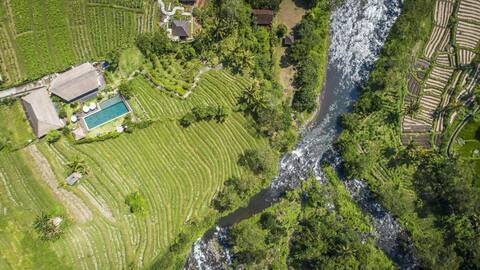 Private Villa with Pool Sidemen