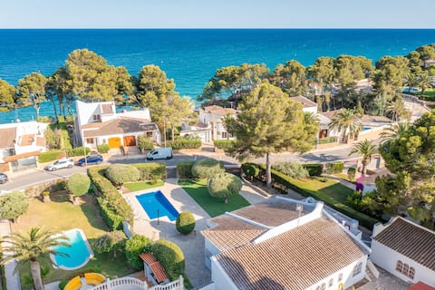 BlauMar, 100m from beach private 5-bedroom villa