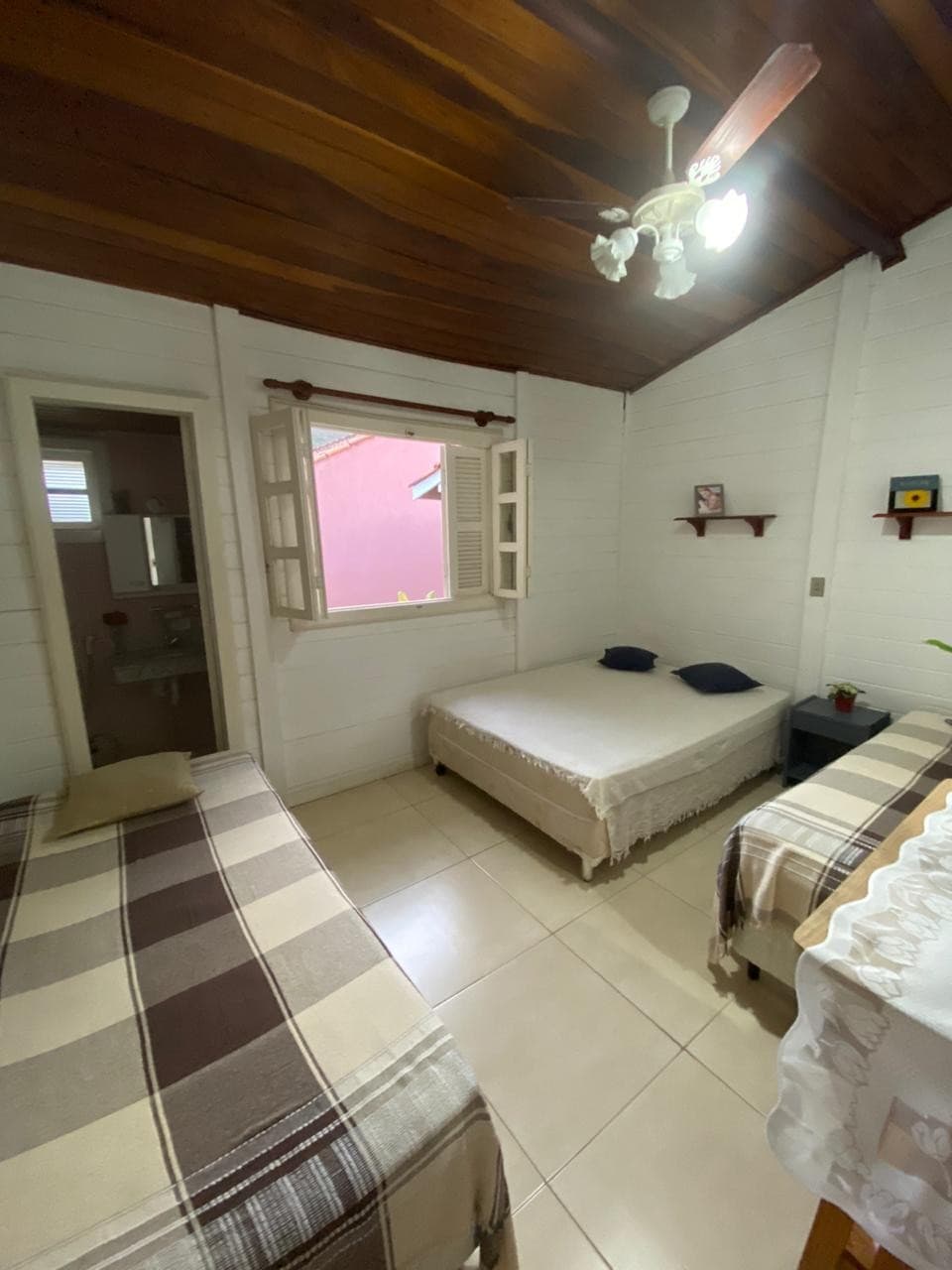 საძინებელი 4