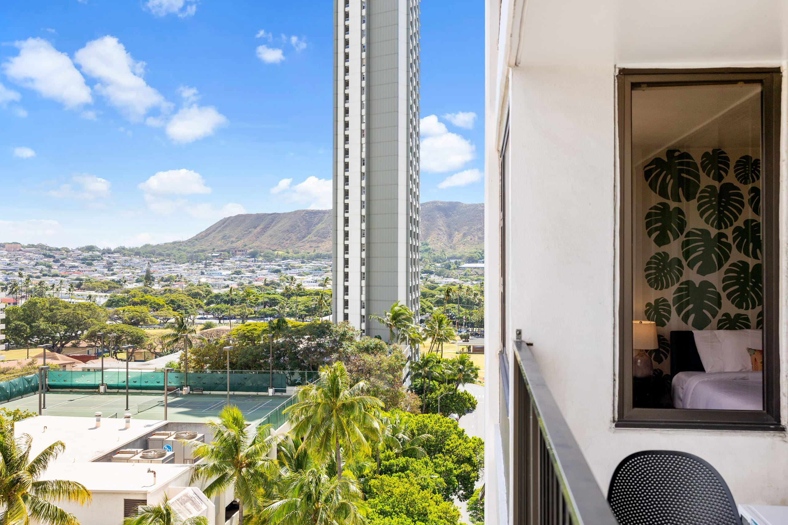 Condo in Honolulu · ★4.97 · 1 bedroom · 2 beds · 1 private bath - Image 30